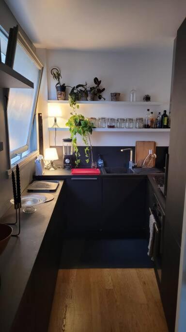 Lovely Artist Appartment Paris Exteriör bild